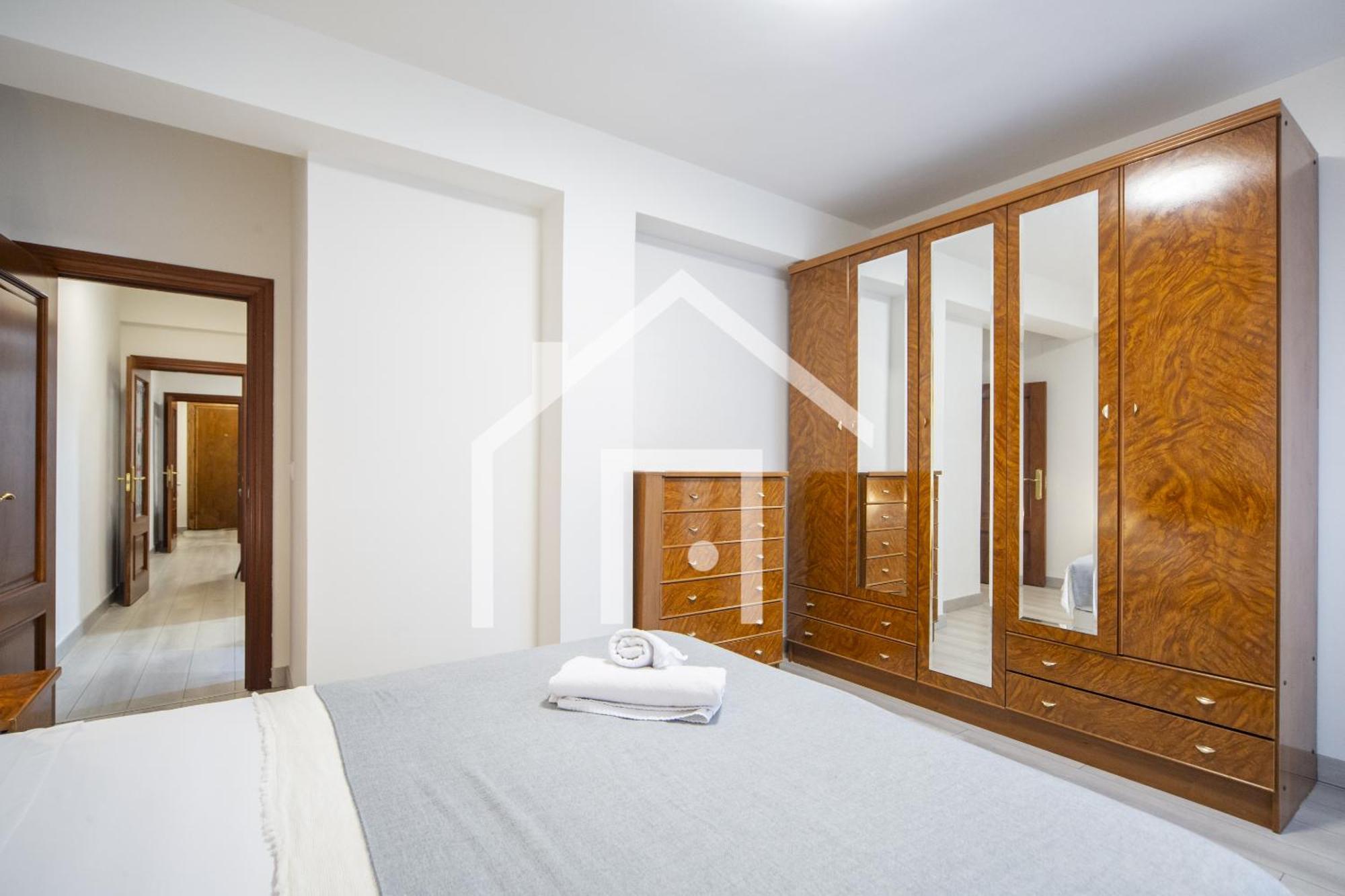 Atico Quintana II - Con Terraza, En El Centro Con Wifi Y Garaje Leilighet Oviedo Eksteriør bilde