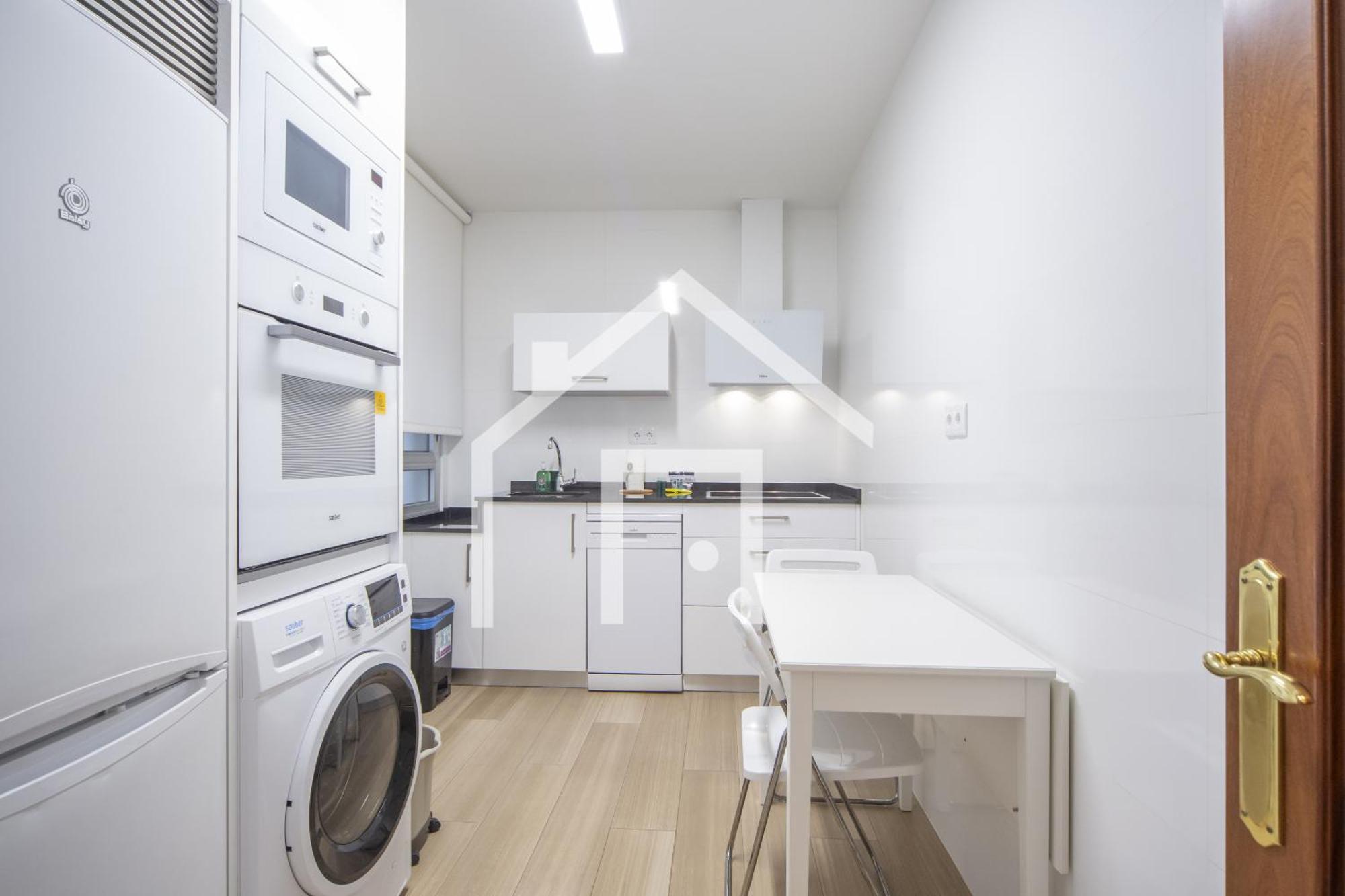 Atico Quintana II - Con Terraza, En El Centro Con Wifi Y Garaje Leilighet Oviedo Eksteriør bilde